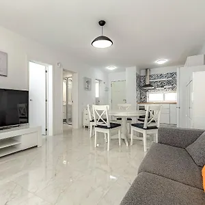 https://sand-club-helen-golf-del-sur-tenerife-espana.tenerifehoteles.net